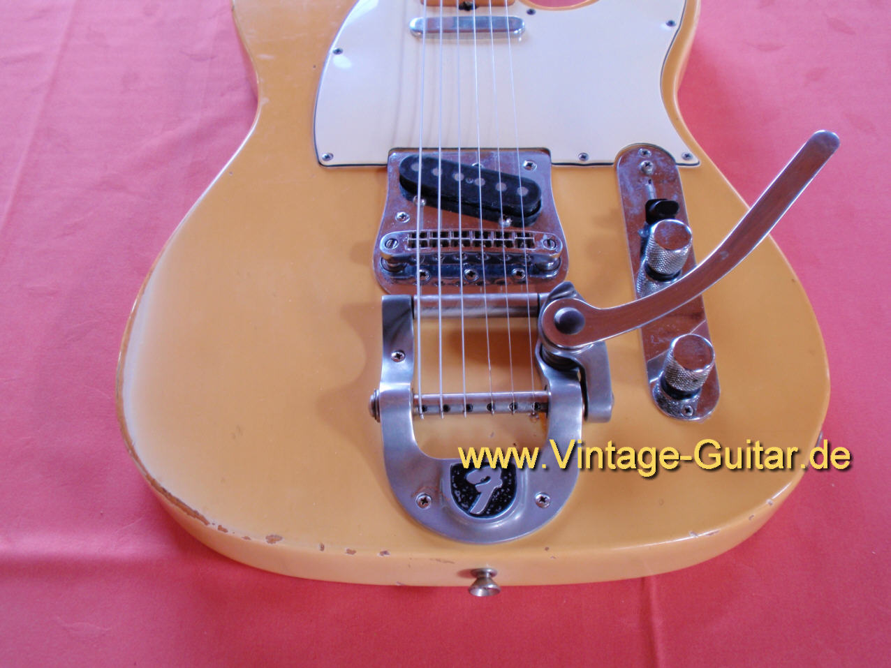Fender Telecaster 1969 Bigsby c.jpg